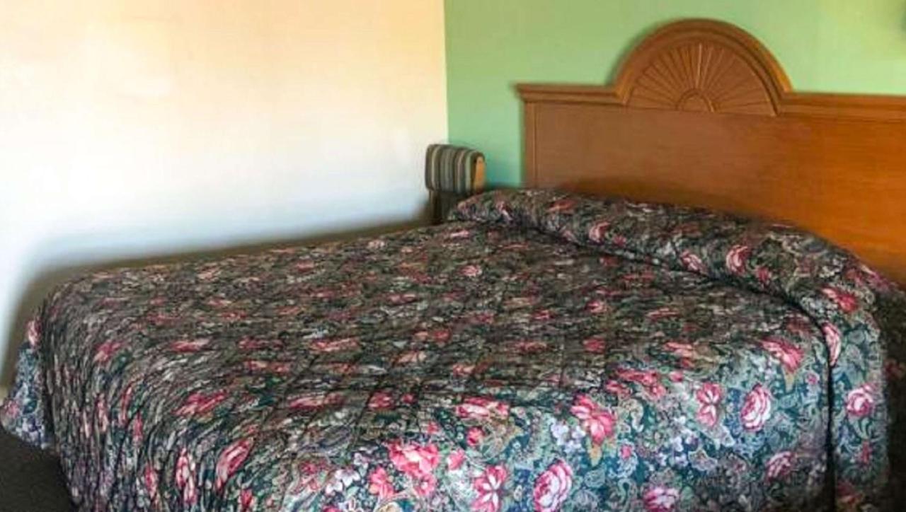 Budget Inn Franklinton Ngoại thất bức ảnh